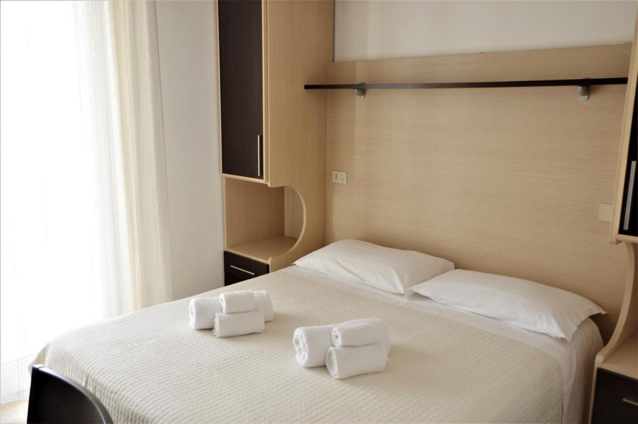 Golf & Beach Hotel Морской Милан Экстерьер фото